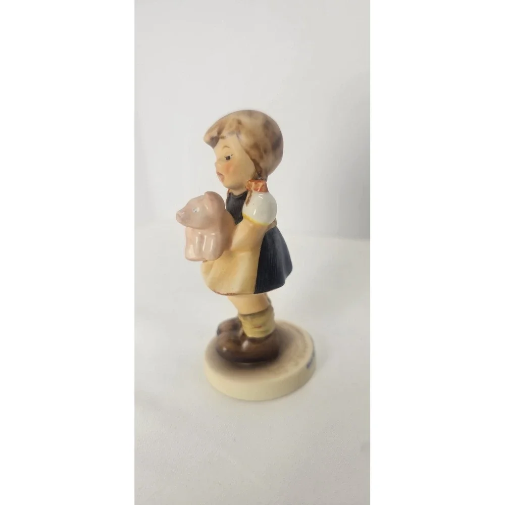 Goebel Hummel Pigtails Mein Glücksschweinchen TMK 7 Club Figurine #2052
